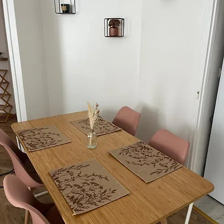 Maola, Calme Et Apartmán *