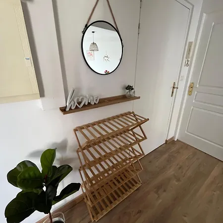 Apartment Maola, Calme Et Reims